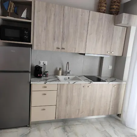 Casa Helone 2 * Полихроно